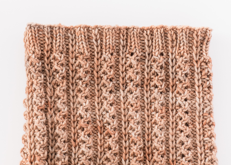 The Amber Cowl knitting pattern - Mirella Moments
