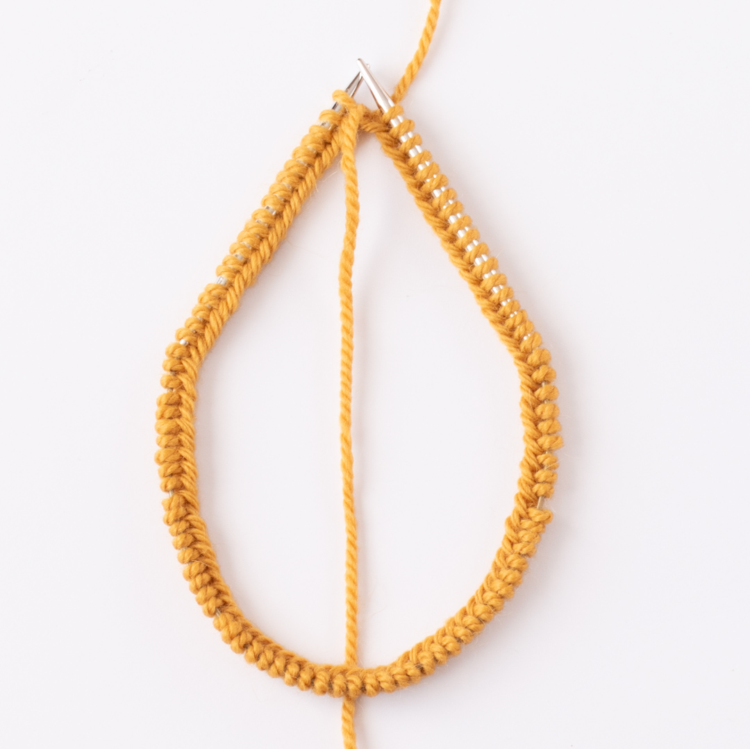 Butterscotch Hat knitting pattern - Mirella Moments