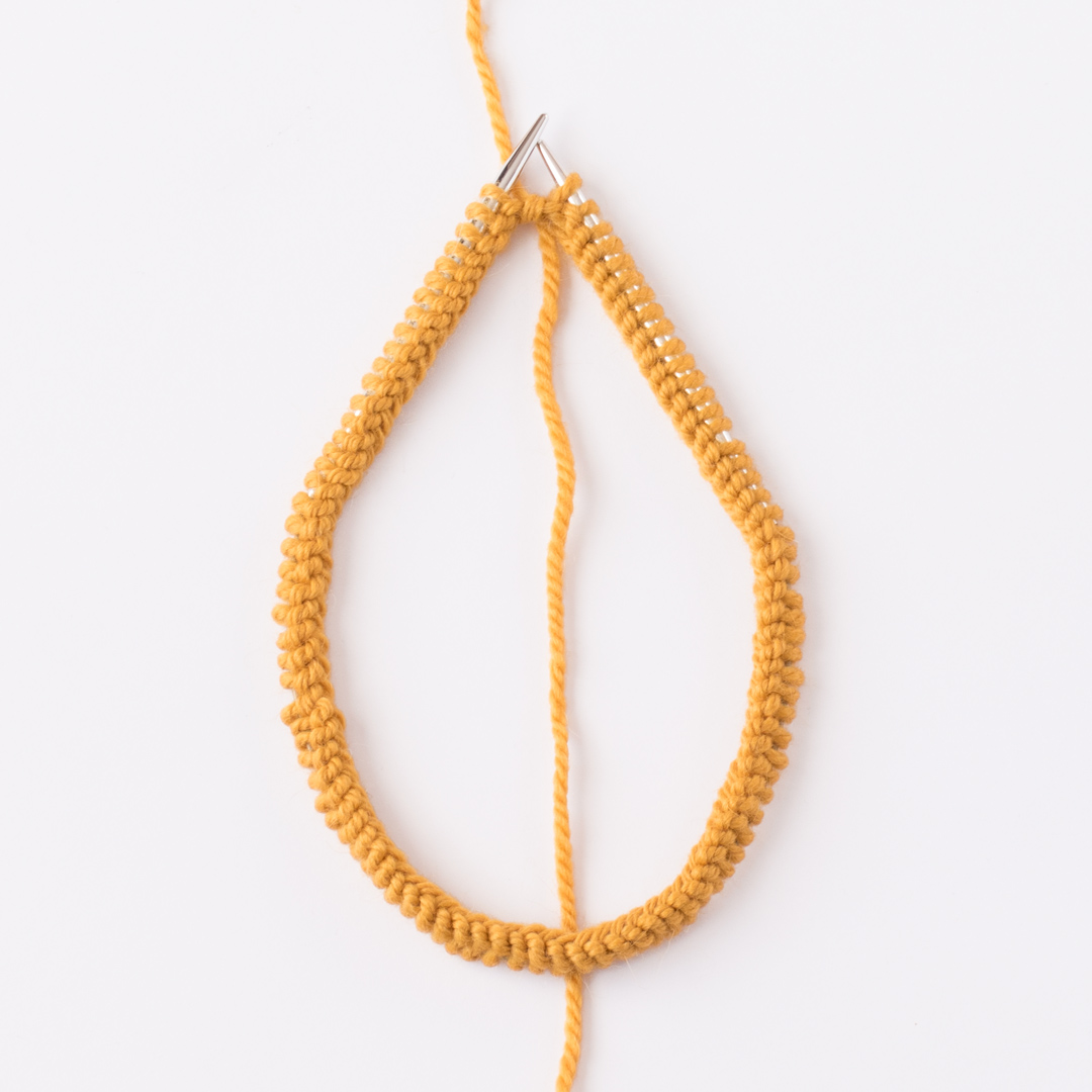 Butterscotch Hat knitting pattern - Mirella Moments